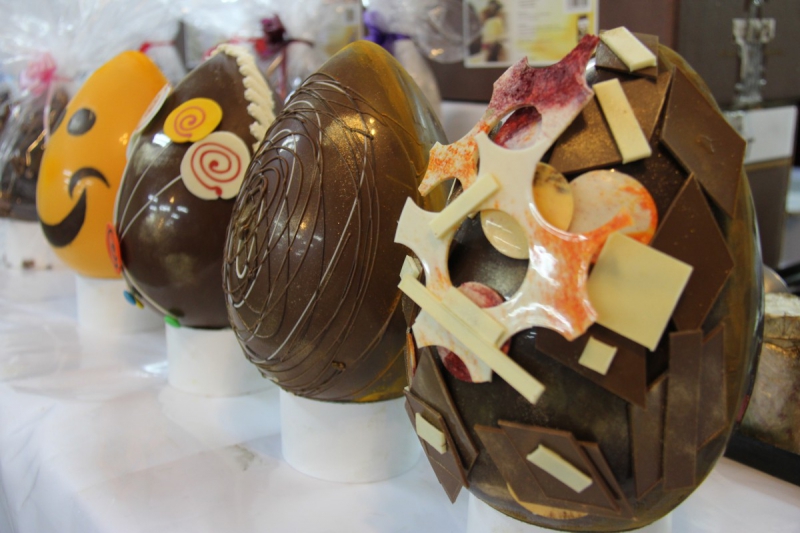 boulangerie-PEILLE-min_chocolate_factory_eggs_easter-897028